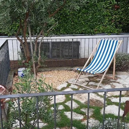Appartement Carlino Giardino E Piscina By Garda Domus Mea *