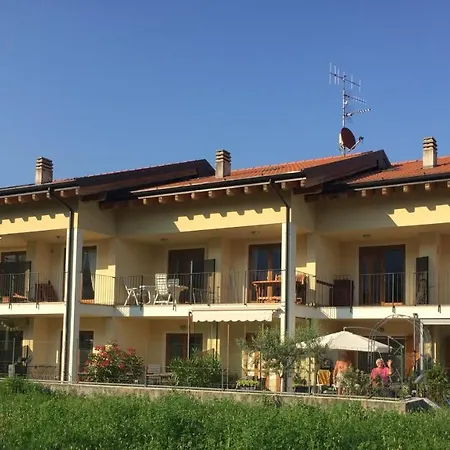 Carlino Giardino E Piscina By Garda Domus Mea Appartement Pieve (Lombardy)