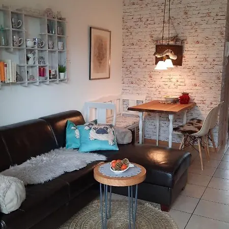 Carlino Giardino E Piscina By Garda Domus Mea Apartman Pieve